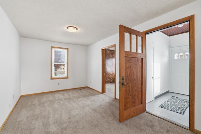 1443 Hazelwood Street, Saint Paul, MN 55106