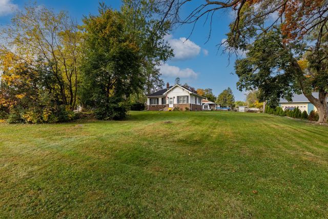 1443 Hazelwood Street, Saint Paul, MN 55106