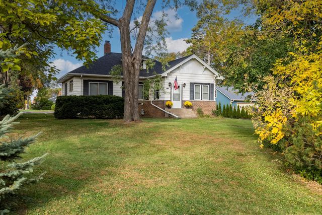 1443 Hazelwood Street, Saint Paul, MN 55106