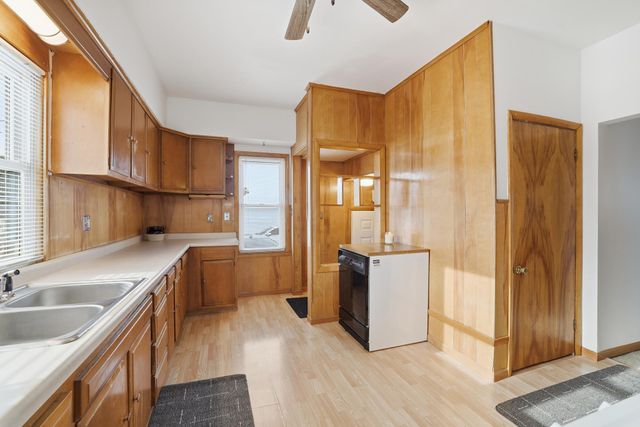 1443 Hazelwood Street, Saint Paul, MN 55106