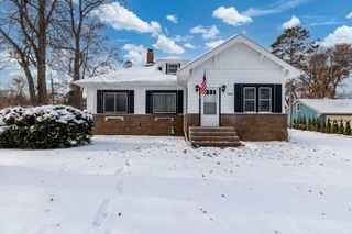 1443 Hazelwood Street, Saint Paul, MN 55106