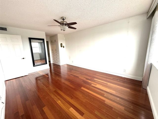 2521 NW 104th Avenue 302, Sunrise, FL 33322