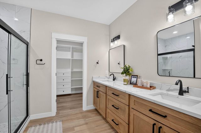 4467 Charm Drive, Waterloo, IA 50701