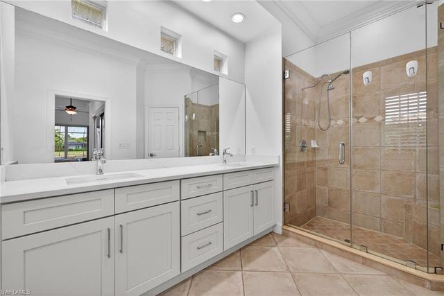 15859 Delasol LN, Naples, FL 34110