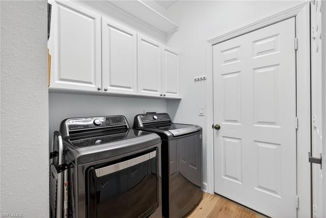 15859 Delasol LN, Naples, FL 34110