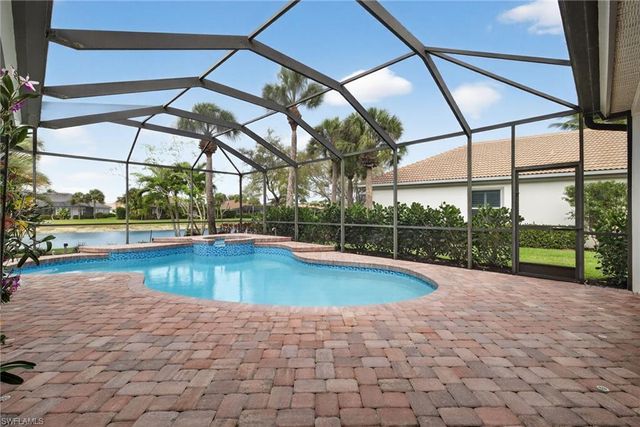15859 Delasol LN, Naples, FL 34110