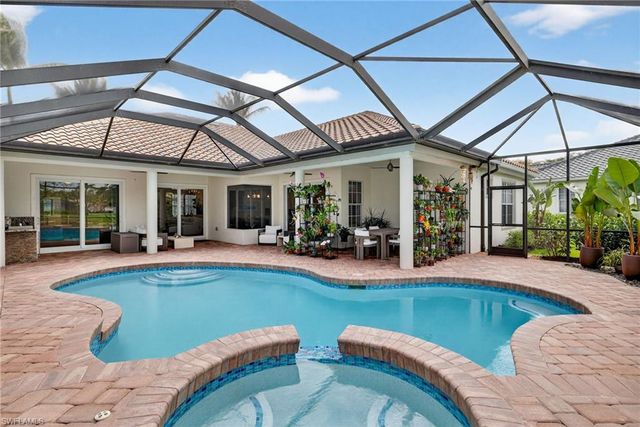 15859 Delasol LN, Naples, FL 34110