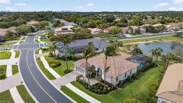 15859 Delasol LN, Naples, FL 34110