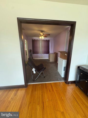 302 BREWSTER DR, Newark, DE 19711