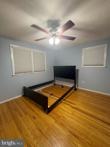 302 BREWSTER DR, Newark, DE 19711