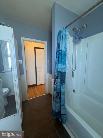 302 BREWSTER DR, Newark, DE 19711