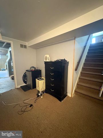 302 BREWSTER DR, Newark, DE 19711
