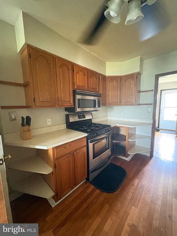 302 BREWSTER DR, Newark, DE 19711