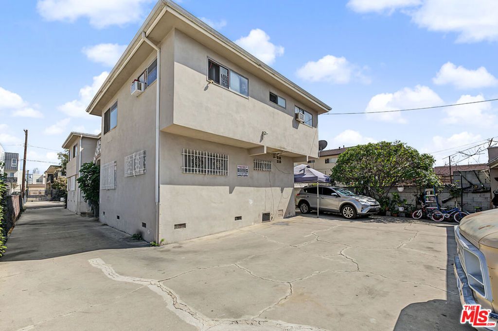 1121 S Mariposa Avenue, Los Angeles, CA 90006 — photo 3