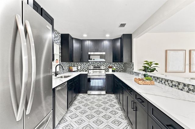 2506 DELANEY AVENUE, Orlando, FL 32806