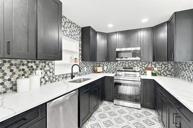 2506 DELANEY AVENUE, Orlando, FL 32806