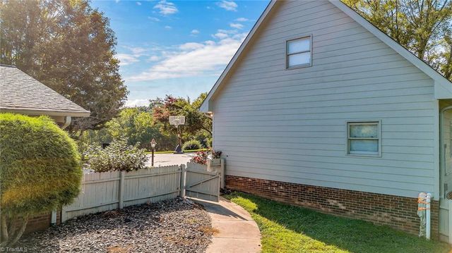 179 Pondview Drive, Wilkesboro, NC 28697