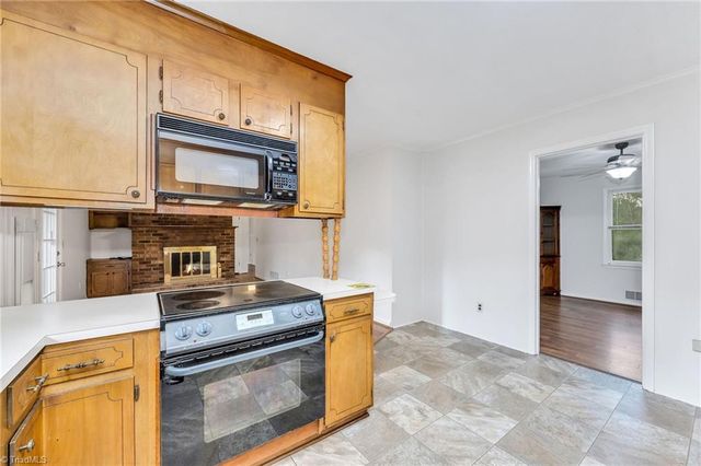 179 Pondview Drive, Wilkesboro, NC 28697