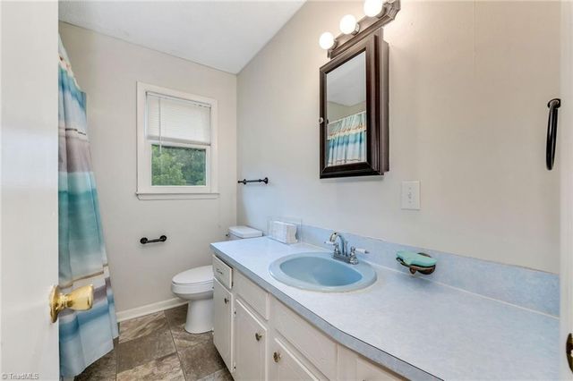 179 Pondview Drive, Wilkesboro, NC 28697