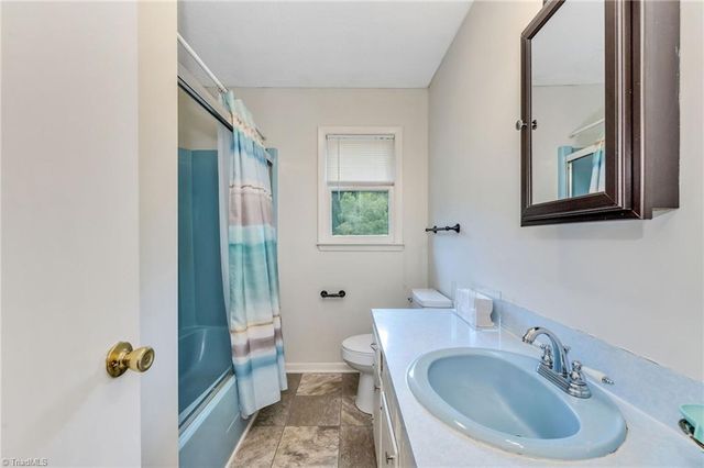 179 Pondview Drive, Wilkesboro, NC 28697