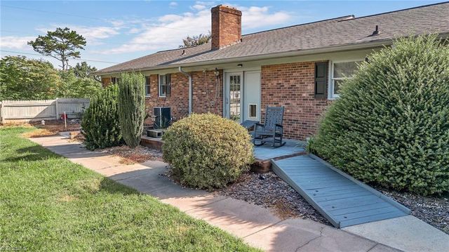 179 Pondview Drive, Wilkesboro, NC 28697