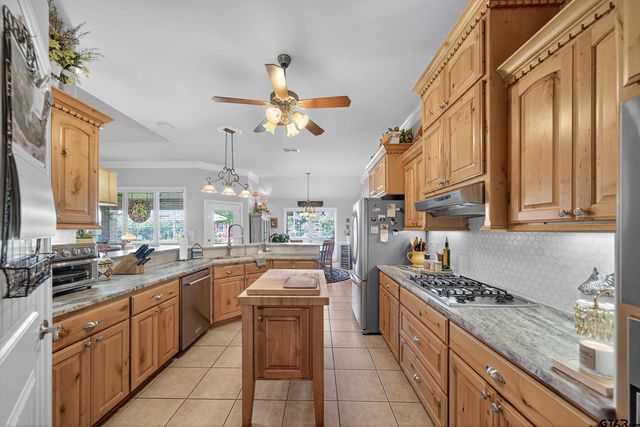 201 Glenda Street, Whitehouse, TX 75791