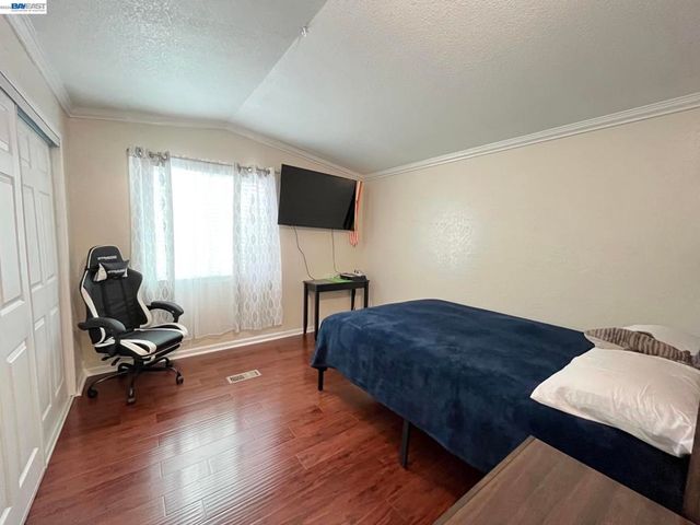 747 Lewelling Blvd., San Leandro, CA 94578