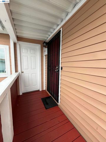 747 Lewelling Blvd., San Leandro, CA 94578