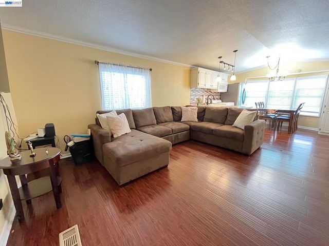 747 Lewelling Blvd., San Leandro, CA 94578