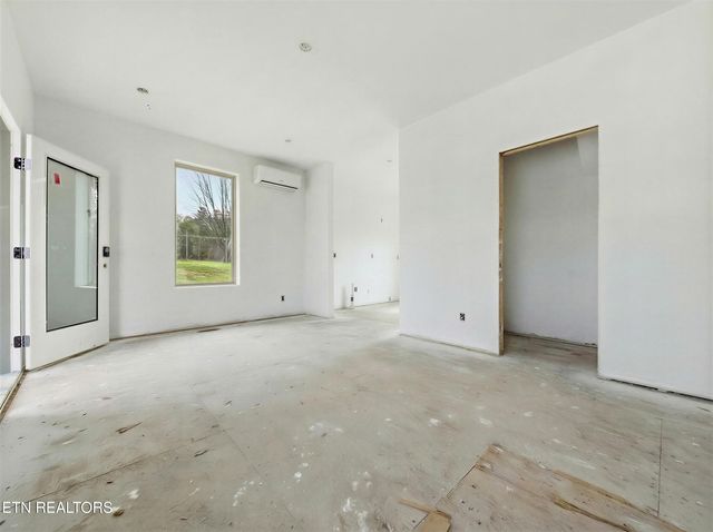 2604 Sevier Ave 102, Knoxville, TN 37920