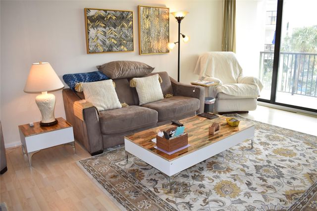 1350 River Reach Drive 401, Fort Lauderdale, FL 33315