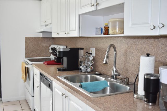 1350 River Reach Drive 401, Fort Lauderdale, FL 33315