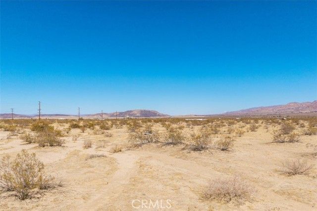 5888 La Ferney Avenue, Joshua Tree, CA 92252