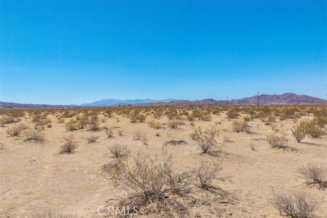5888 La Ferney Avenue, Joshua Tree, CA 92252