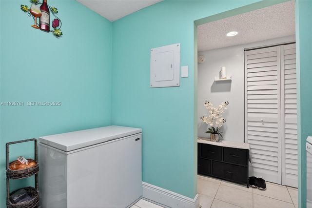 6195 Rock Island Rd 103, Tamarac, FL 33319