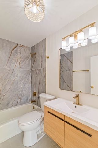 5445 N Sheridan Road 2815, Chicago, IL 60640