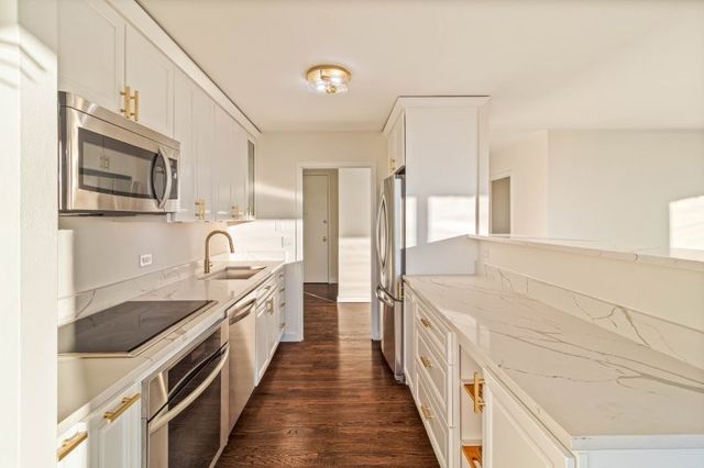 5445 N Sheridan Road 2815, Chicago, IL 60640