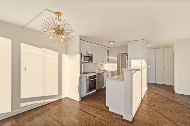 5445 N Sheridan Road 2815, Chicago, IL 60640