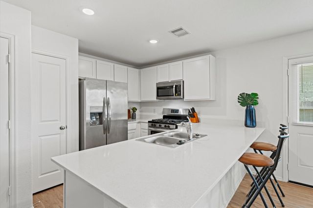 236 Bennett Loop, Angleton, TX 77515