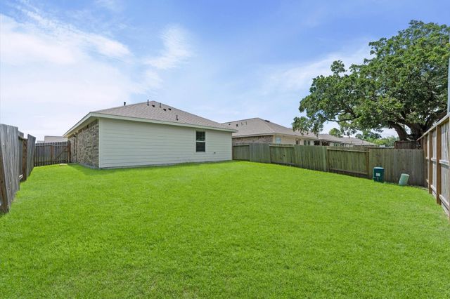 236 Bennett Loop, Angleton, TX 77515