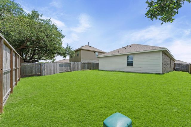 236 Bennett Loop, Angleton, TX 77515