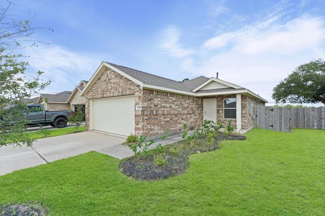 236 Bennett Loop, Angleton, TX 77515