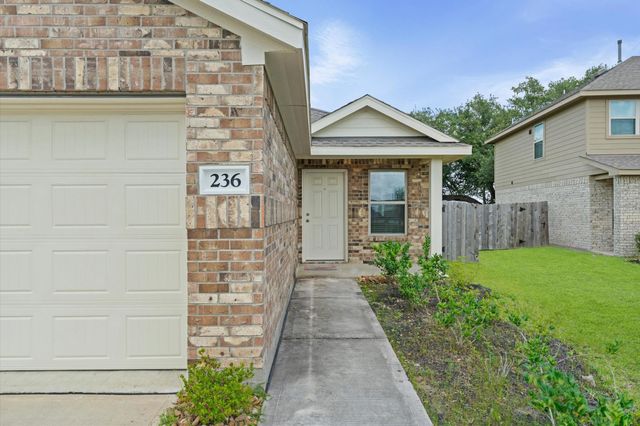 236 Bennett Loop, Angleton, TX 77515