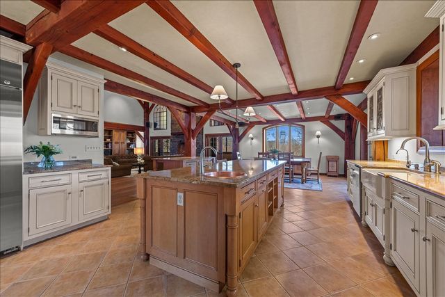 236 Steeplechase Road, Barrington Hills, IL 60010