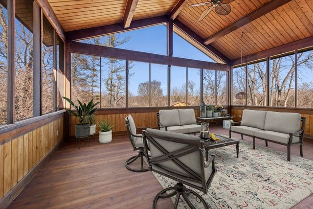 236 Steeplechase Road, Barrington Hills, IL 60010