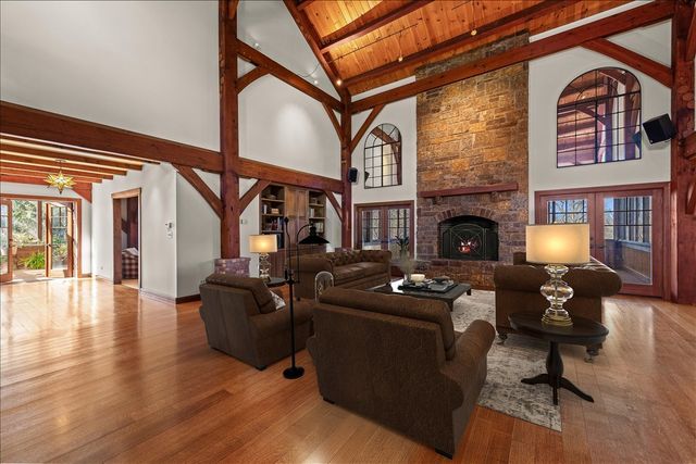 236 Steeplechase Road, Barrington Hills, IL 60010