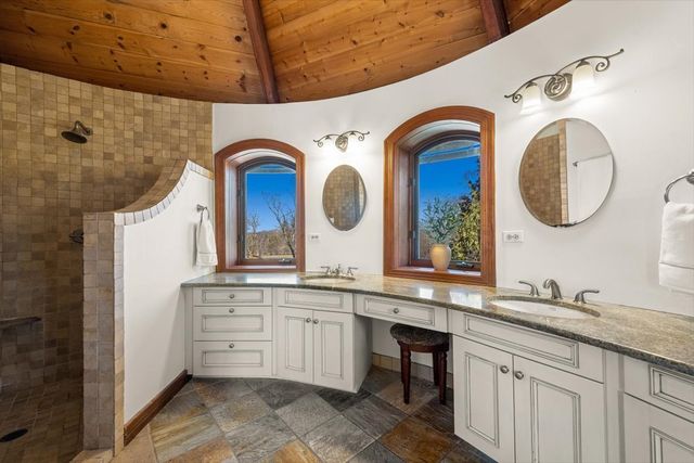 236 Steeplechase Road, Barrington Hills, IL 60010