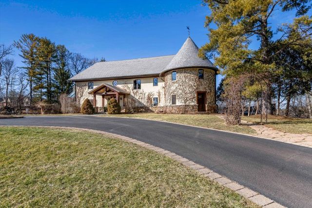 236 Steeplechase Road, Barrington Hills, IL 60010