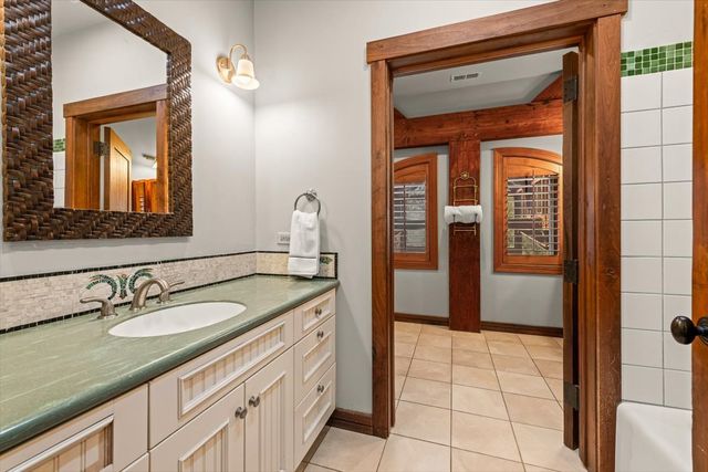 236 Steeplechase Road, Barrington Hills, IL 60010