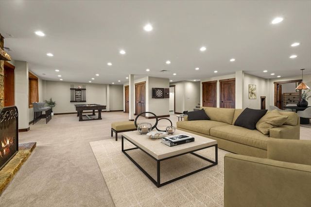 236 Steeplechase Road, Barrington Hills, IL 60010